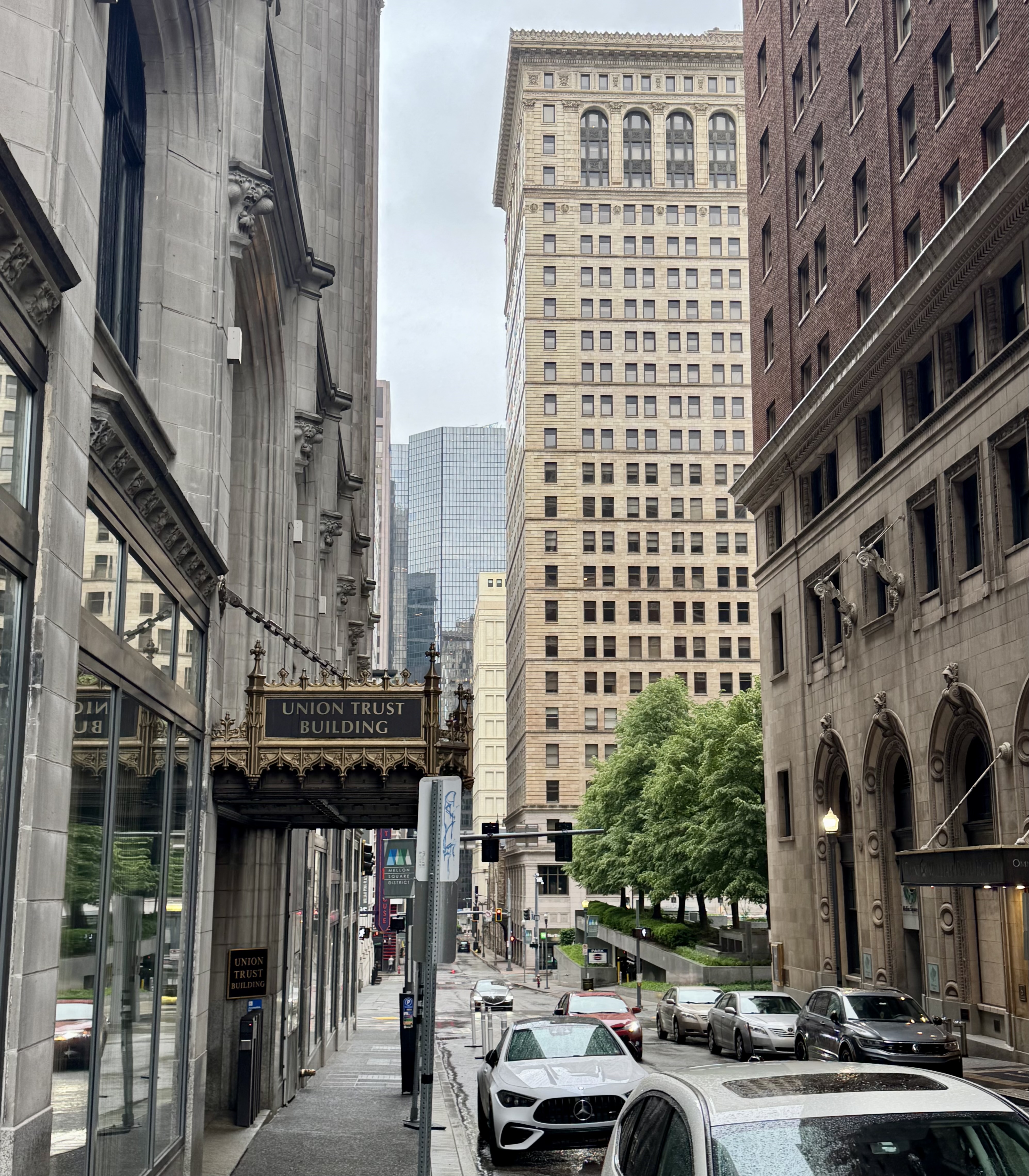 The Omni William Penn, Oliver Avenue.