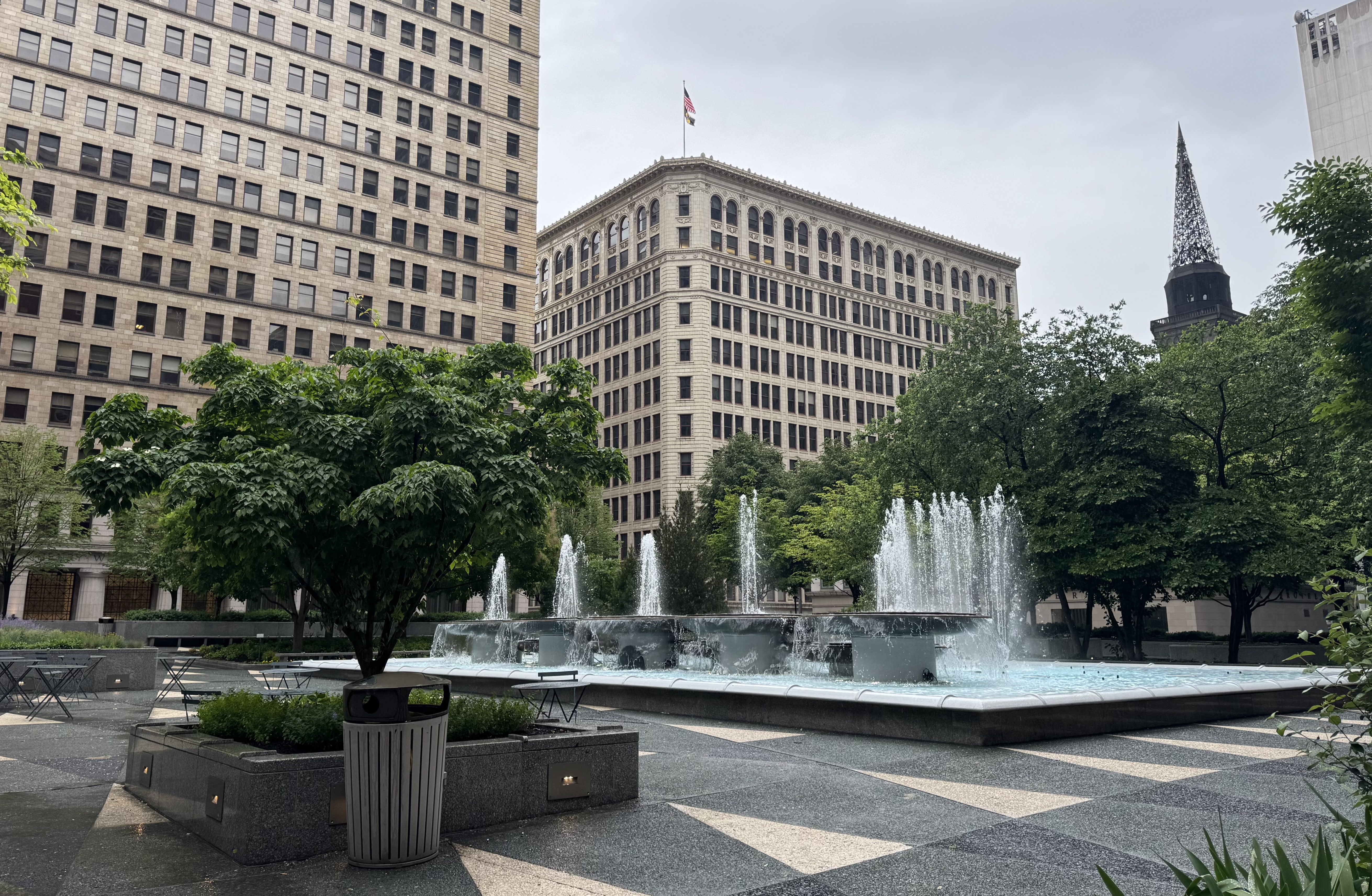 The main rising fountains on the Square.