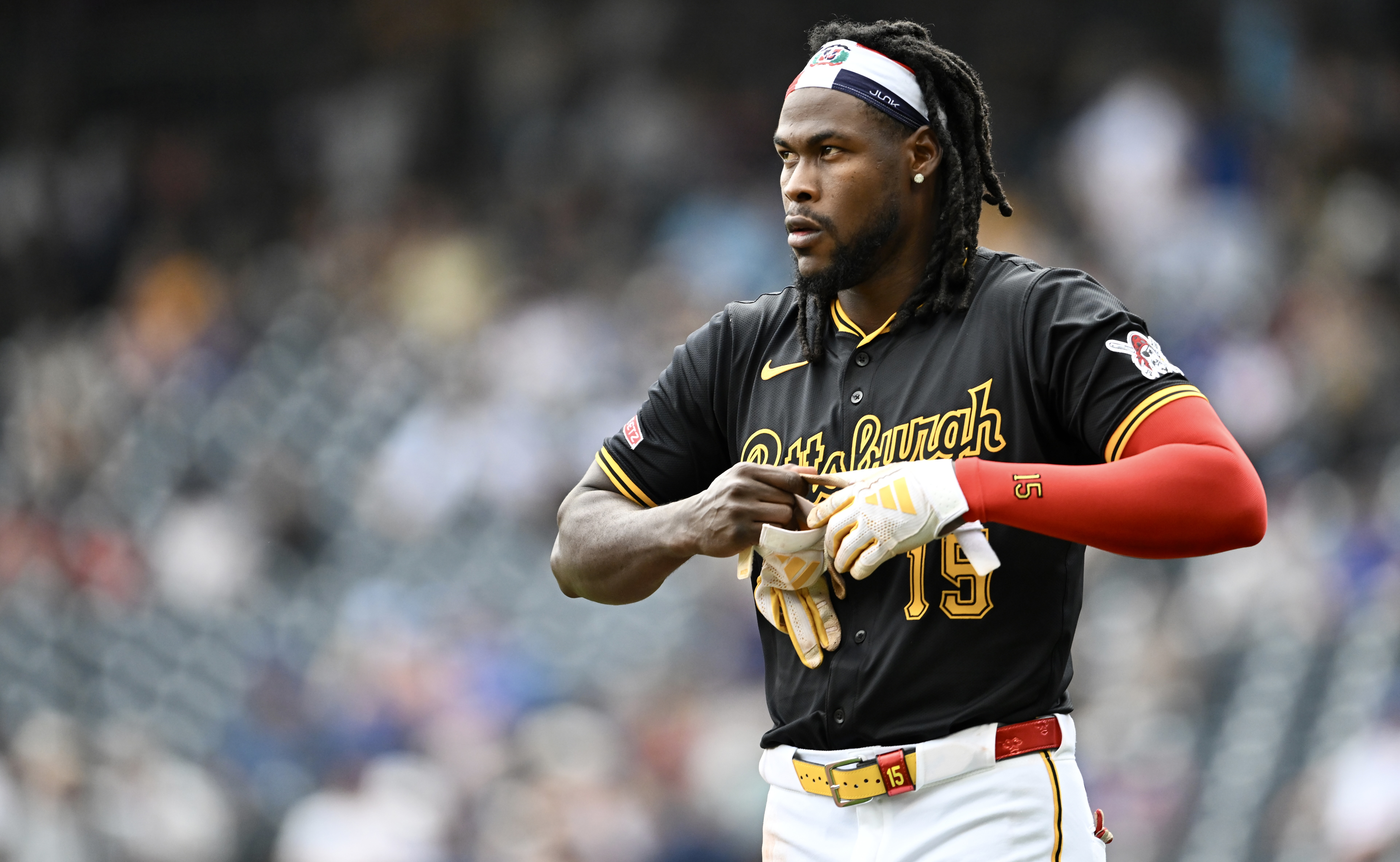 Oneil Cruz reacts after striking out to end the fifth inning Thursday night in Chicago.
