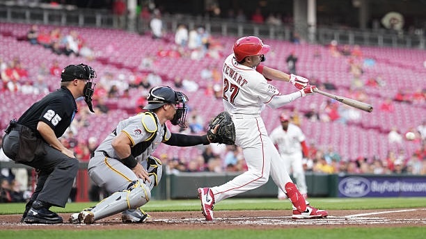 Final: Reds 2, Pirates 0