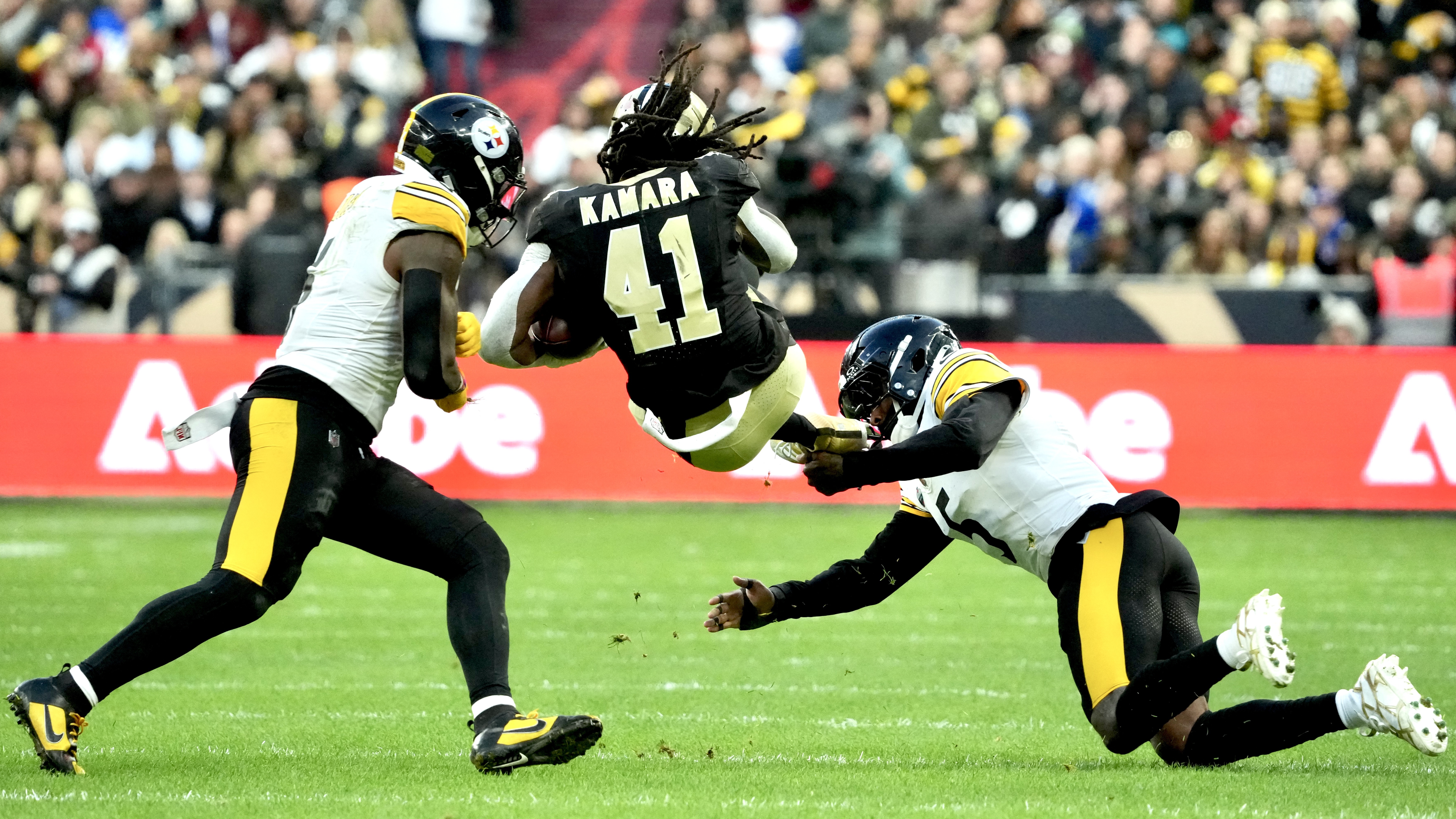 Inside linebackers put on a show