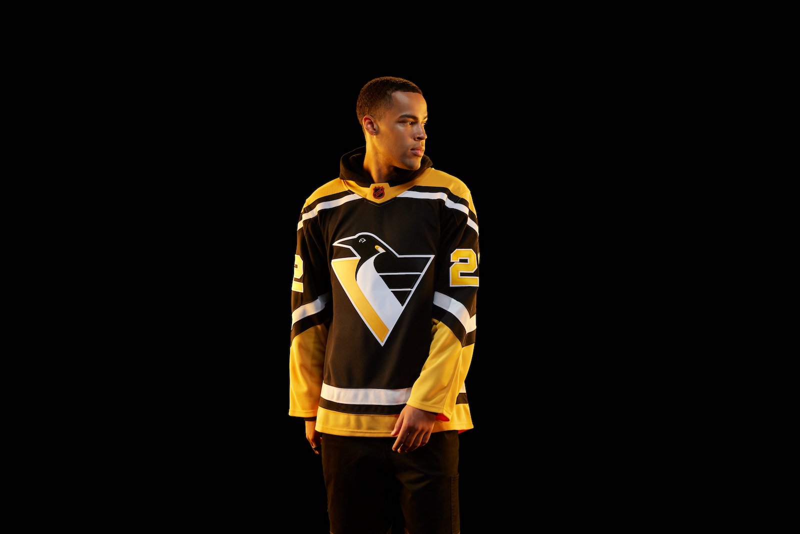 Penguins deals robo jersey
