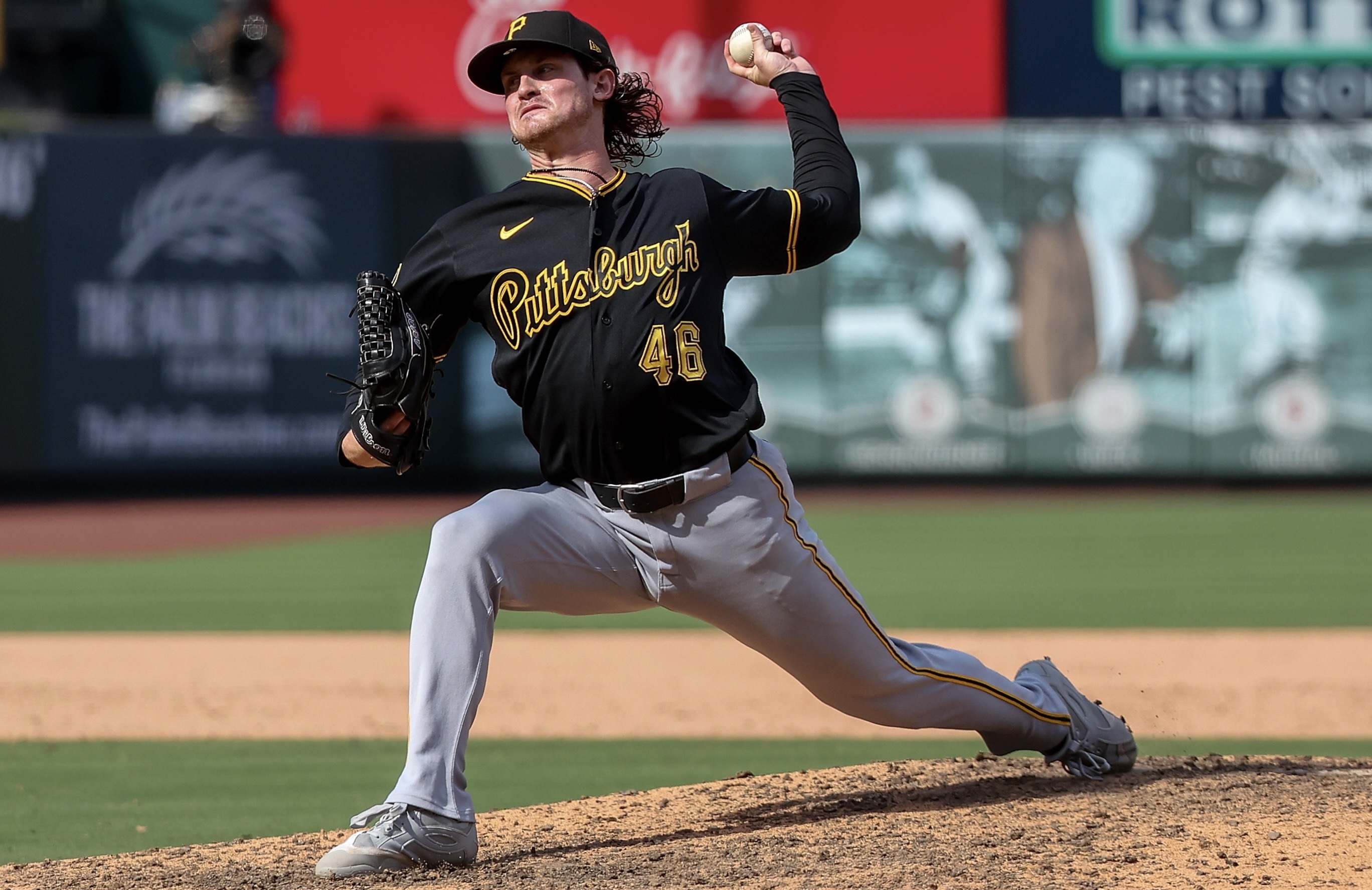 Bullpen keeps rolling in series win over Cardinals