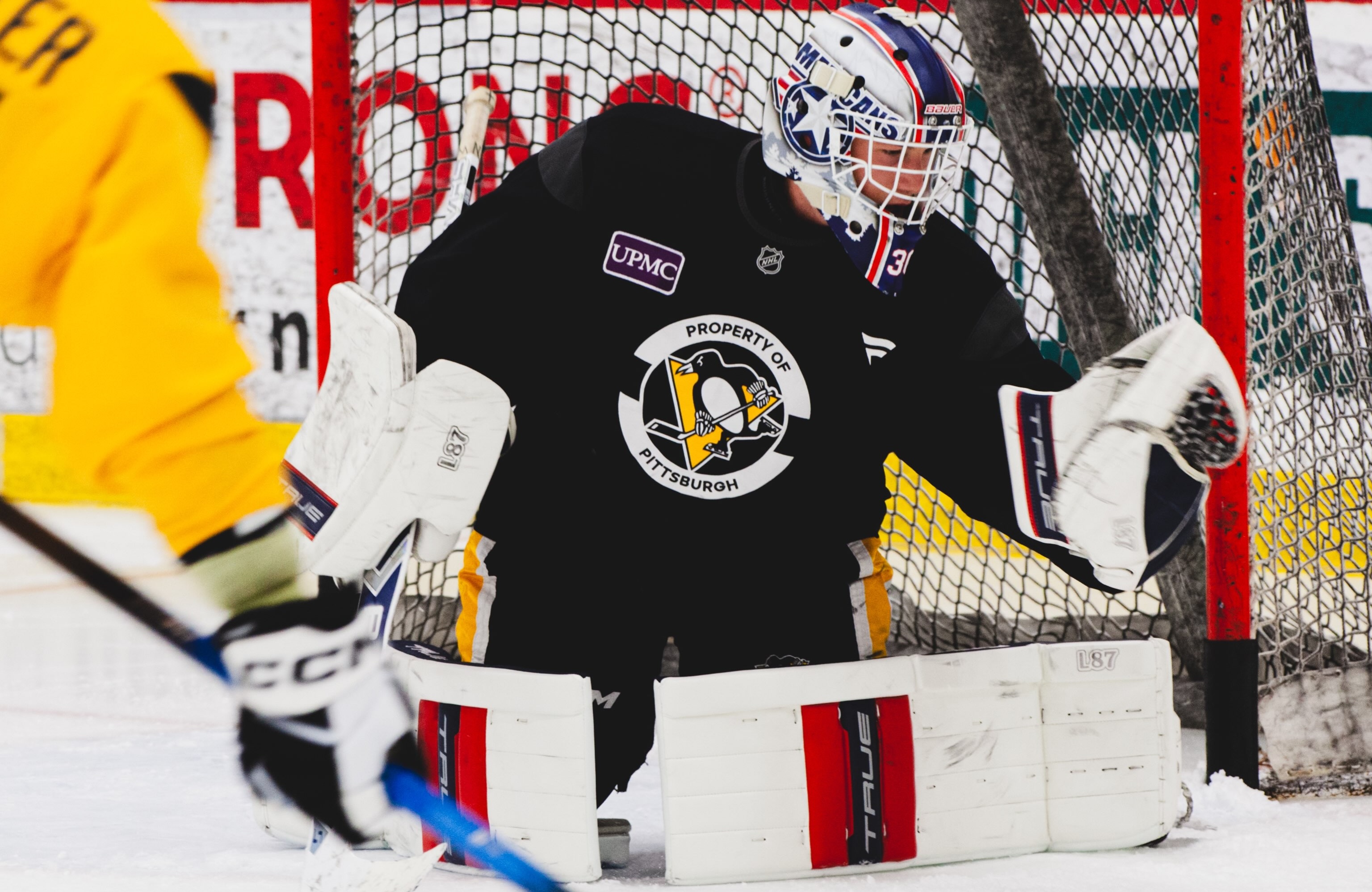 Who are free agent invites playing for Penguins in prospect tournament?
