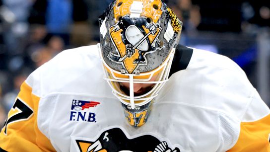 Leaky Penguins fall short late, finish trip 0-4 taken in Salt Lake City (Top story). Photo by REUTERS