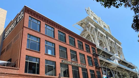 photoCaption-photoCredit