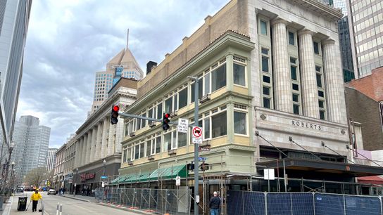 Things I love about Downtown, No. 5: World's skinniest building! taken in Downtown (Weekly Features)