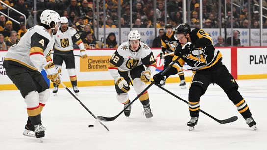 Drive to the Net: Kindel strikes! taken Uptown. Photo by JUSTIN BERL / GETTY