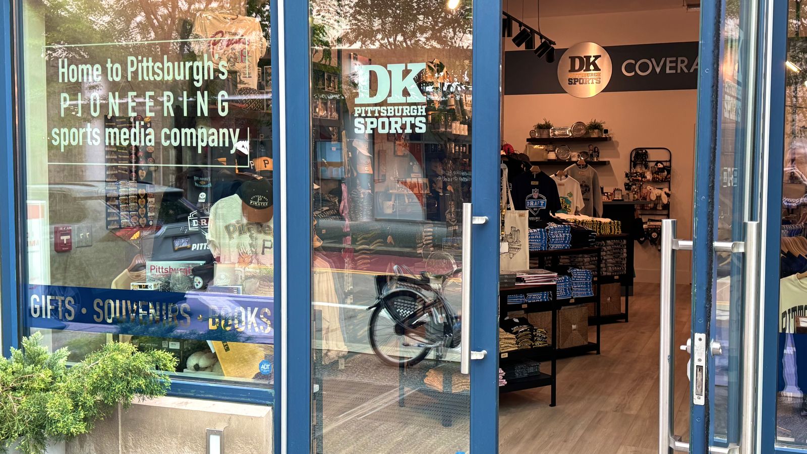 Site Stuff: YES, WE'LL BE OPEN! taken Pittsburgh (SITE STUFF). Photo by DEJAN KOVACEVIC / DKPS