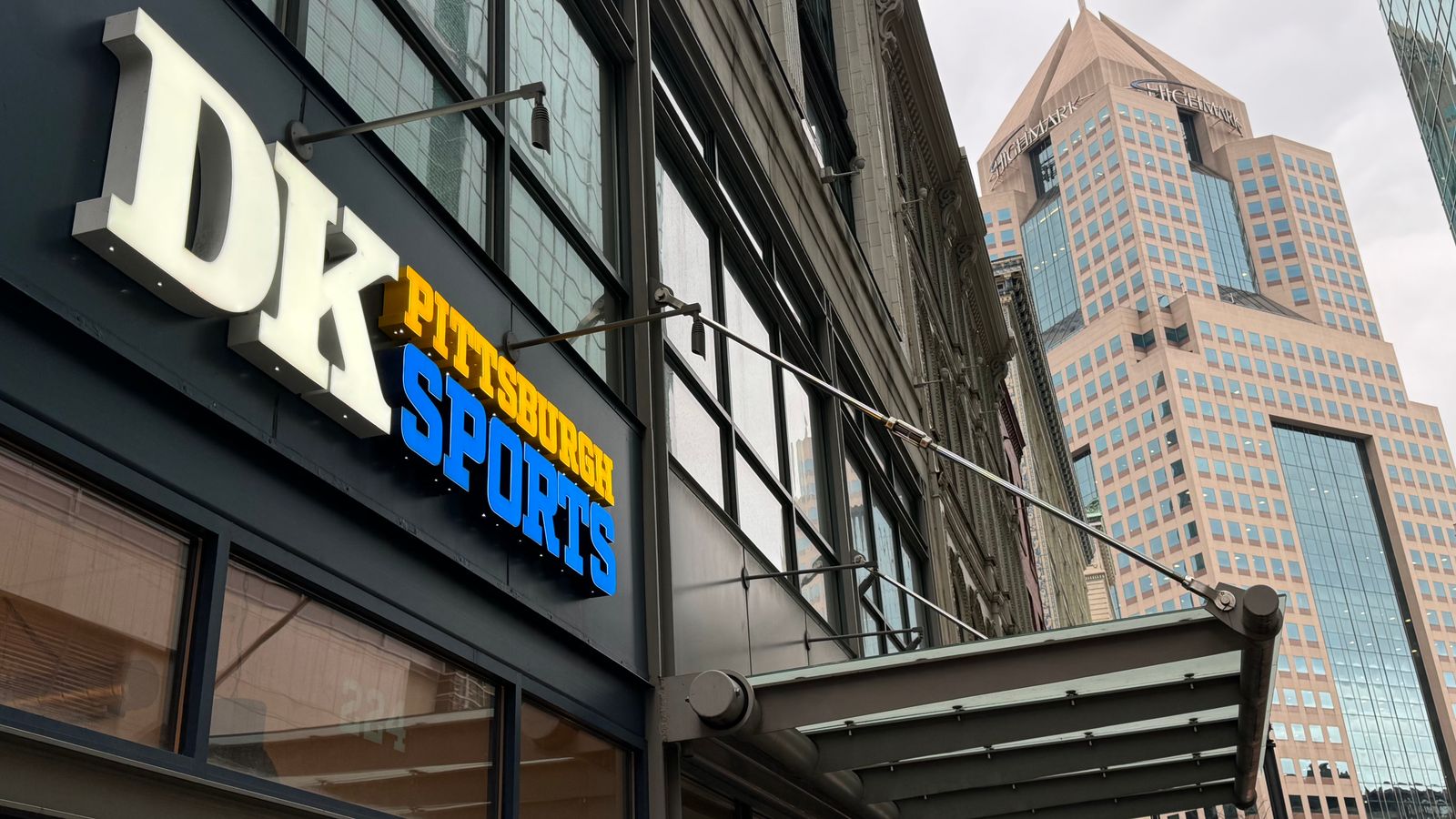 Get to know us! taken in Pittsburgh (ABOUT). Photo by DEJAN KOVACEVIC / DKPS