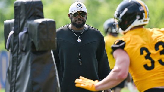 DK: Why trust any Tomlin decision at quarterback? taken Downtown. Photo by ALYSA RUBIN / STEELERS 