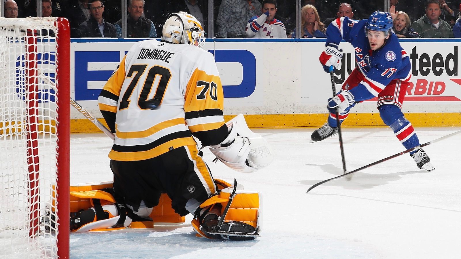 SIGNED: Penguins Sign Veteran Louis Domingue as 3rd Goalie