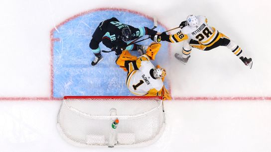 DeSmith on season's first victory: 'Mentally, that was big for me' taken in Seattle (Penguins)