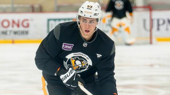 Chinakhov elevated to top power play taken in Cranberry, Pa. (Top story). Photo by GREG MACAFEE / DKPS