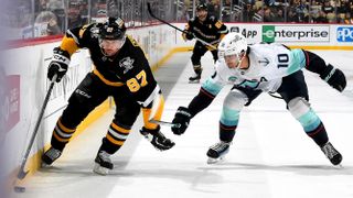 Final: Kraken 4, Penguins 2 taken in Uptown (Live coverage). Photo by DEJAN KOVACEVIC / DKPS