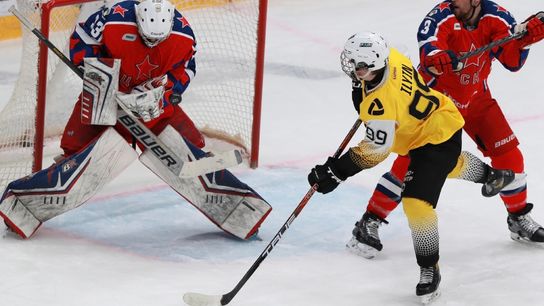 Ilyin signs entry-level deal taken Downtown