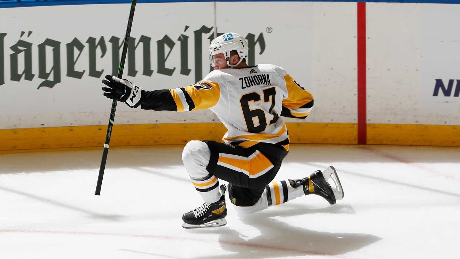 26 Pittsburgh Penguins Practice Jersey Stock Photos, High-Res Pictures, and  Images - Getty Images