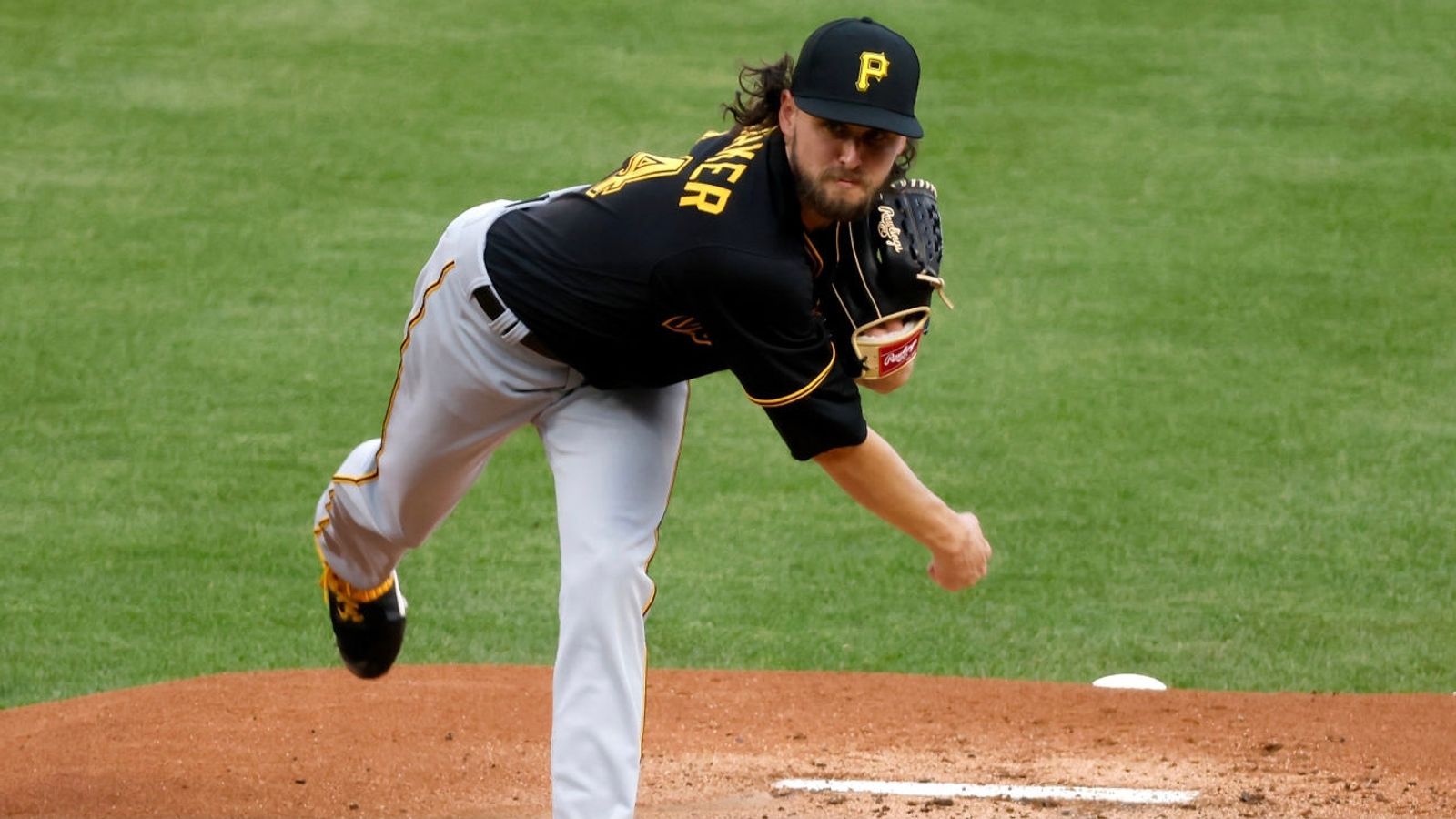 Pirates' offense falls stagnant in 5-3 loss to Reds