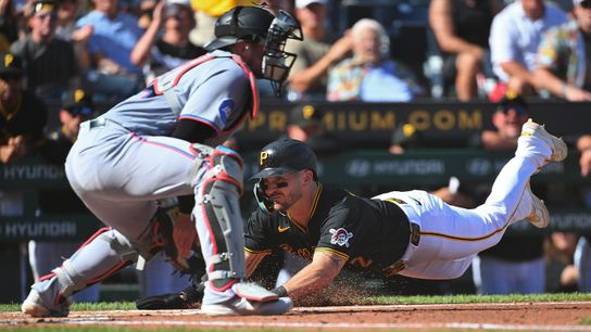 Horwitz plays crucial part in 3-2 win taken in Pittsburgh. Photo by JUSTIN BERL / GETTY