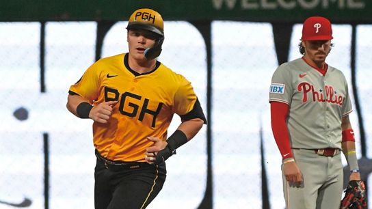 Going Deep: Davis' pitch-calling prowess earning trust taken NORTH SHORE . Photo by JUSTIN BERL / GETTY