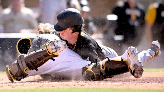 Crowe, Underwood pipe up passionately about the Pirates' progress taken in San Diego (Pirates)