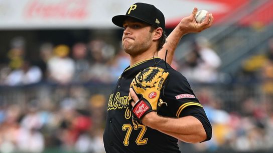 Going Deep: Mattson leans on Davis for first win taken NORTH SHORE. Photo by JUSTIN BERL / GETTY