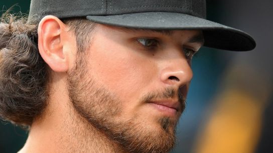 Source: Jones meeting Tuesday with elbow specialist taken DOWNTOWN . Photo by GETTY