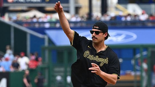 Extra Bases: Heaney 'good' after exiting with calf cramp taken NORTH SHORE. Photo by GETTY 