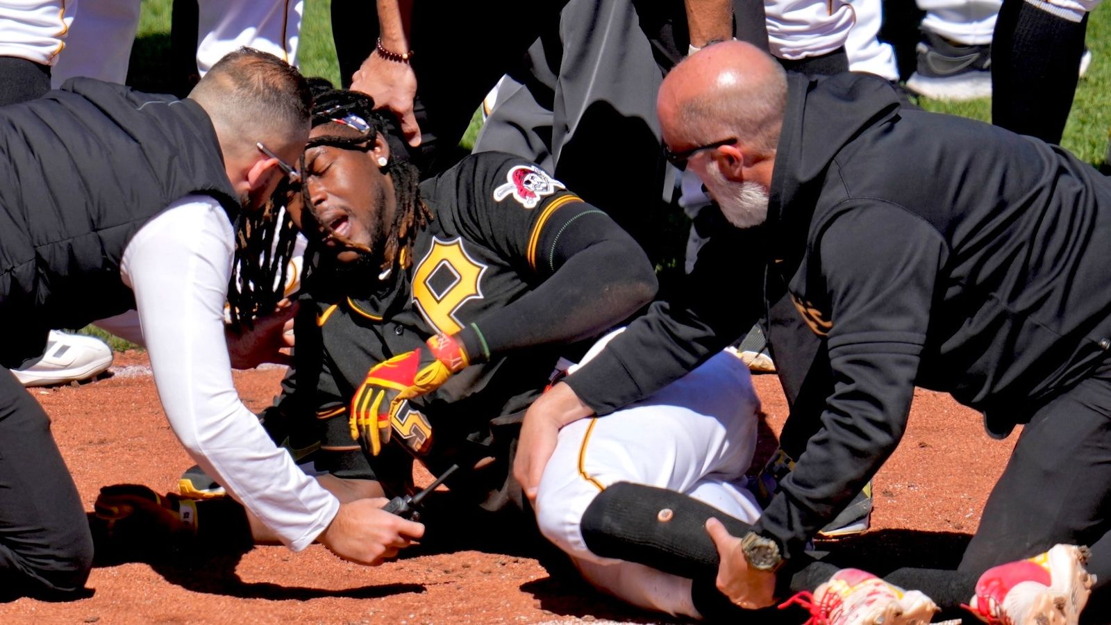 Oneil Cruz fractures his ankle in a collision at home, benches clear in  Pirates win