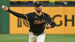 Final: Cardinals 5, Pirates 3 taken on the North Shore (Live coverage). Photo by JUSTIN BERL / GETTY