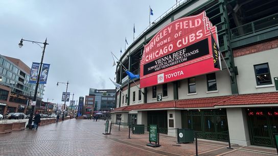 Reynolds provides spark upon Imanaga's exit taken Chicago