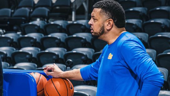 Capel: Supports Horton '1000 percent,' calls situation 'B.S.' taken at Petersen Events Center (Pitt)