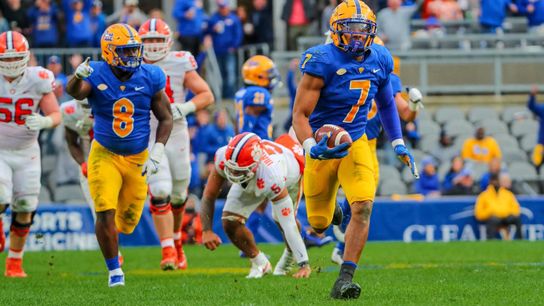 Pitt's linebackers embrace Narduzzi's challenge, despite losing Davis to portal taken on the South Side (Pitt)