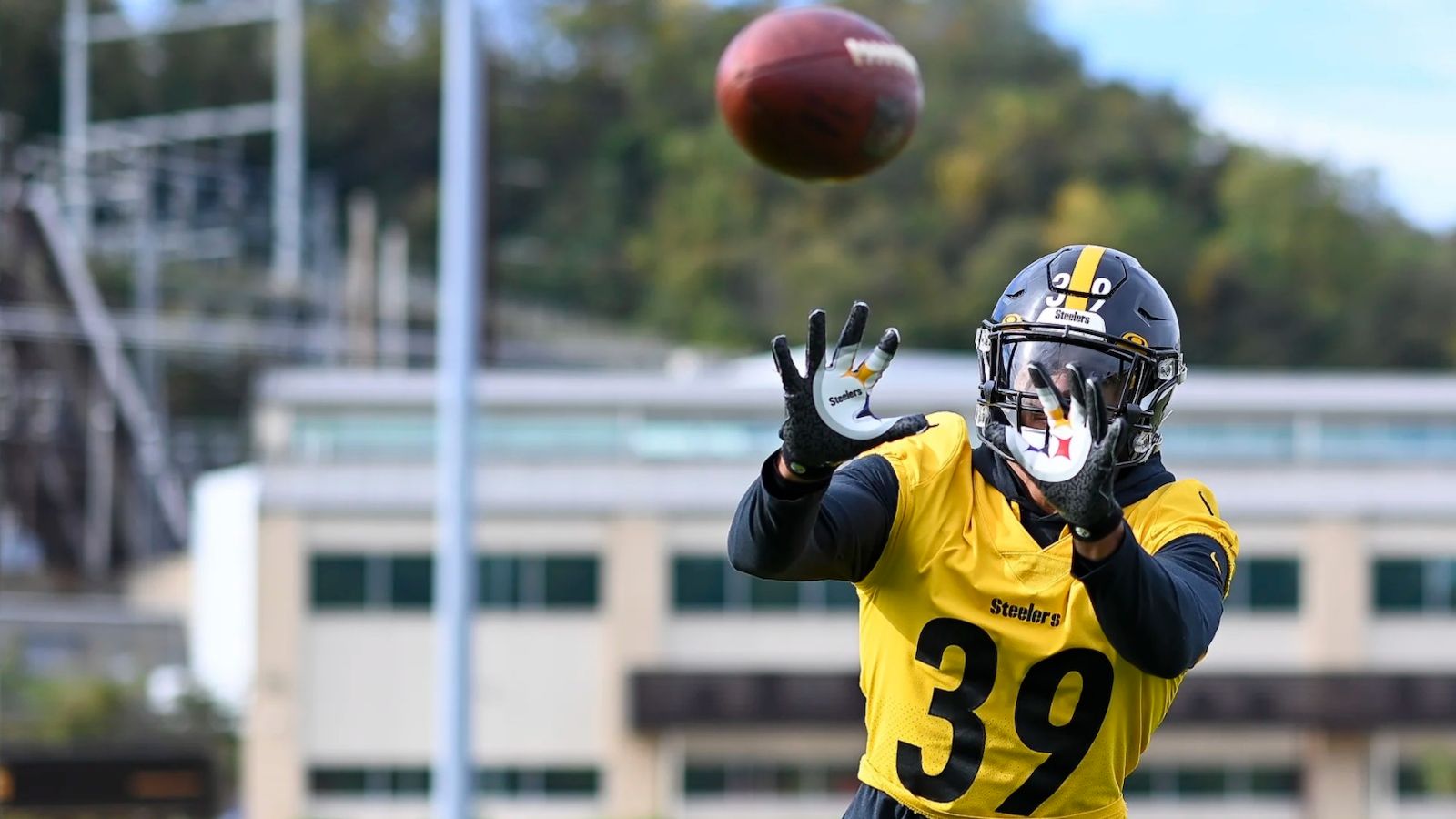 Minkah Fitzpatrick, Myles Jack questionable ahead of Steelers
