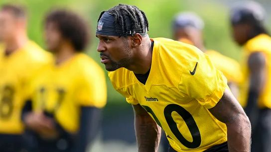 Peterson out to 'do my part' as veteran member of Steelers defense taken on the South Side (Steelers)