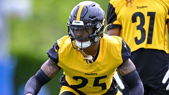 Elliott signed to extension  taken South Side. Photo by KARL ROSER / STEELERS