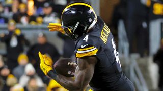 Metcalf's drop shifts momentum taken on the North Shore (THE BIG PLAY)