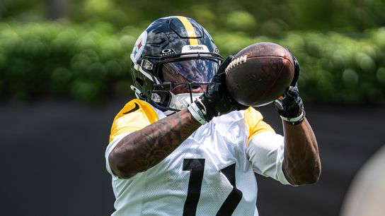 Bernard growing more confident in larger role taken on the South Side (Top story). Photo by GREG MACAFEE / DKPS