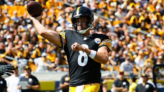 Chalk Talk: Rodgers stood tall over Falcons taken on the North Shore (Top story). Photo by LAUREN LEIGH BACHO / GETTY