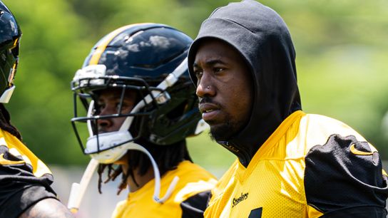Minicamp: Porter sits out during drills taken Pittsburgh. Photo by GREG MACAFEE / DKPS