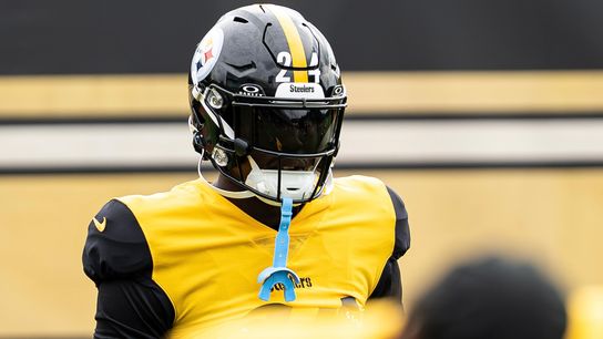 Porter ruled OUT, back injury returns taken on the South Side (Top story). Photo by GREG MACAFEE / DKPS