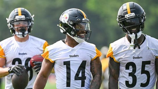 Gainwell brings championship pedigree, experience to Steelers taken South Side. Photo by TAYLOR OLLASON / STEELERS