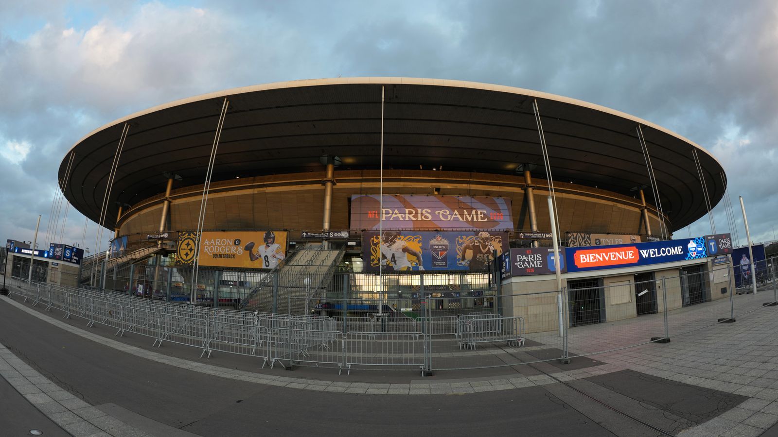 Steelers vs. Saints, 9:32 a.m. Eastern taken Paris (Feed Article). Photo by REUTERS