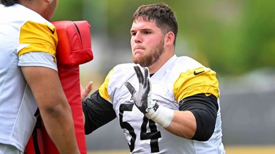 Frazier better equipped to lead young offensive line taken South Side. Photo by ALYSA RUBIN / STEELERS