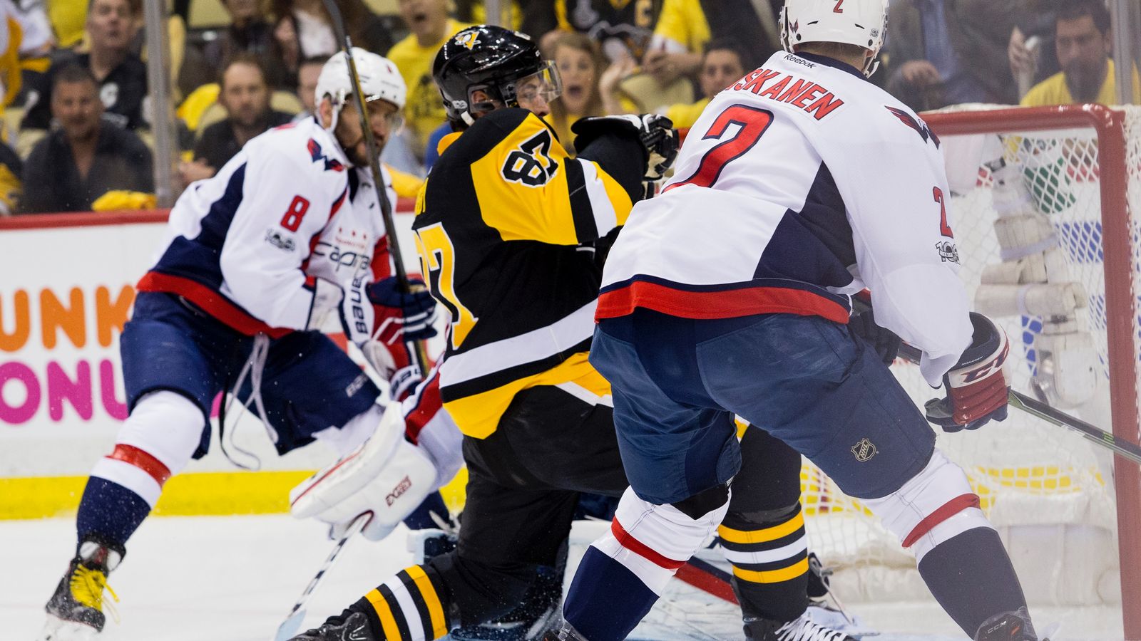 Matt Niskanen says crosscheck to Sidney Crosby unintentional