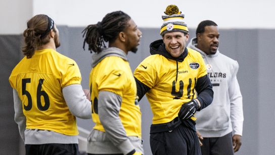 Team breaks for weekend, viewing schedule in hand taken at Rooney Sports Complex (Steelers)