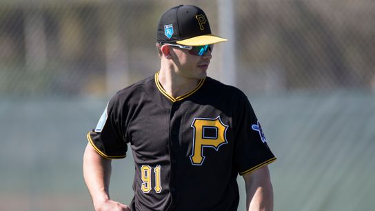 Reynolds, the outfielder acquired for McCutchen, evaluated by hand surgeon taken in Chicago (Courtesy of StepOutside.org)