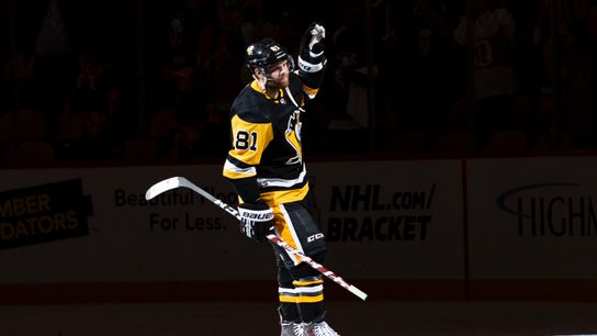 Drive to the Net: Kessel heats up ☕ taken at PPG Paints Arena (Penguins)