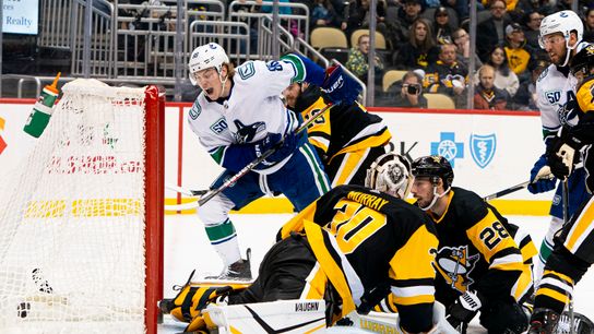 Drive to the Net: Murray vs. Jarry taken at PPG Paints Arena (Penguins)