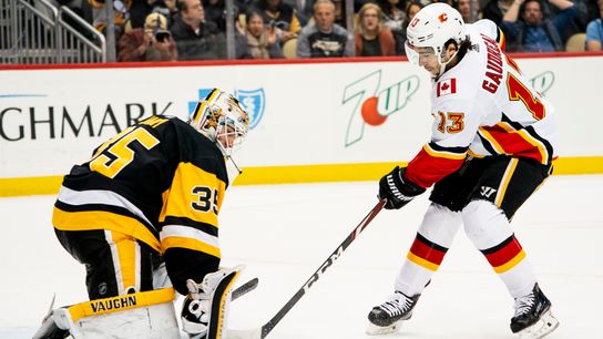 Jarry keeps sizzling, stops 32 Calgary shots ☕ taken at PPG Paints Arena (Penguins)